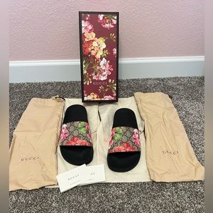 Gucci Pursuit Slide Sandal - Gucci print 2/ flowers
